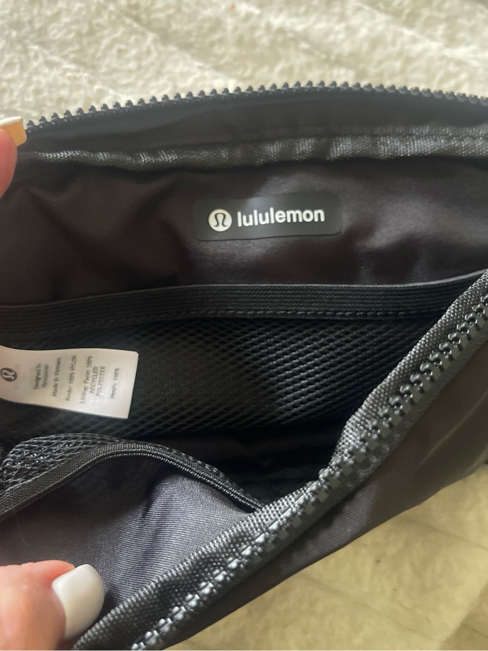 lululemon athletica Black Everywhere Belt Bag - Picture 5 of 5